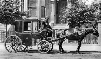 A Horse-Drawn Carriage, London, 1926-1927 by Unbekannt