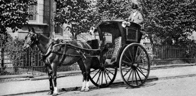 A Horse-Drawn Hansom Cab, London, 1926-1927 by Unbekannt