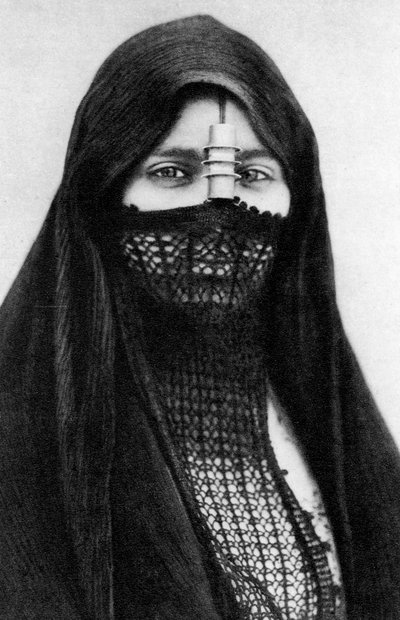 A portrait of an Egyptian woman by Unbekannt