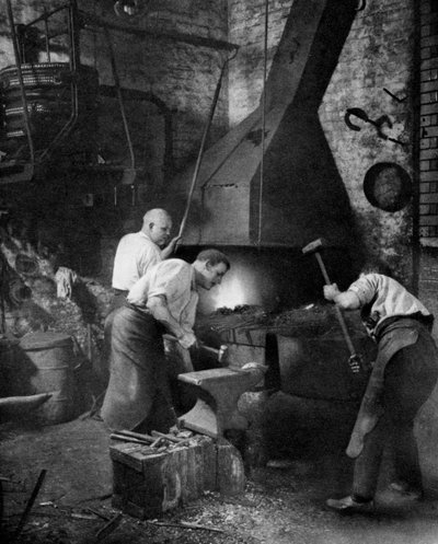 A Smithy, St Johns Gate, Clerkenwell, London by Unbekannt
