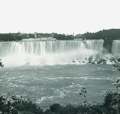 American Falls, Niagara Falls, New York, USA by Unbekannt