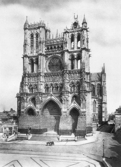 Amiens Cathedral, Picardy, France by Unbekannt