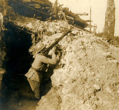 Anti-Aircraft Firing Using Machine Gun, c. 1914-c. 1918 by Unbekannt