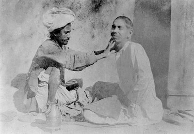 Barber, Chakrata, India by Unbekannt