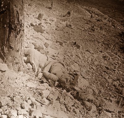Body of Dead Soldier by Unbekannt