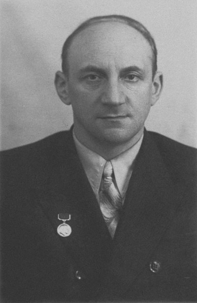 Boris Evseyevich Chertok by Unbekannt