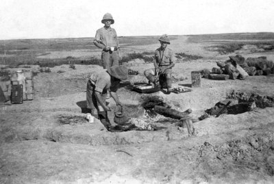 British army C company cooking, Mesopotamia, WWI, 1918 by Unbekannt