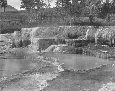 Brown Sulphur Springs, Yellowstone National Park, USA, c1900 by Unbekannt