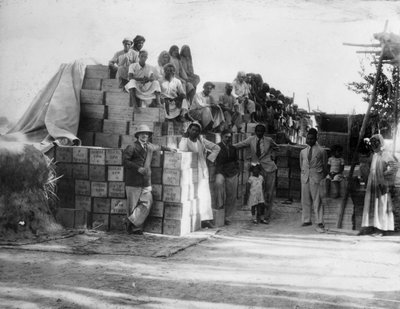 Coconut production, India, 20th century by Unbekannt