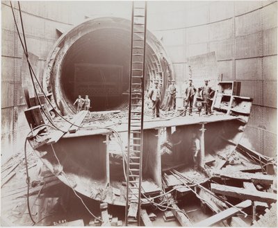Construction of the Rotherhithe Tunnel, London by Unbekannt