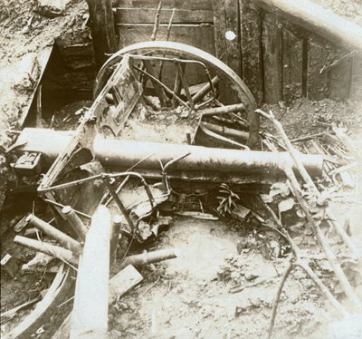 Destroyed 7.7 Field Gun, Yser, Belgium by Unbekannt