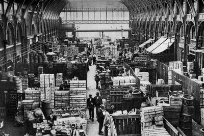 Fruit department, Covent Garden, London, 1926-1927 by Unbekannt
