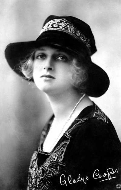 Gladys Cooper, English Actress by Unbekannt