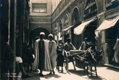In The Bazaar, Tunis, Egypt by Unbekannt