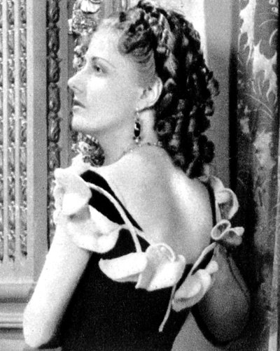 Irene Dunne, American Film Actress and Singer, 1934-1935 by Unbekannt