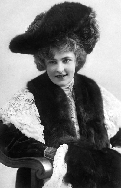Madge Lessing 1866-1932, German actress by Unbekannt