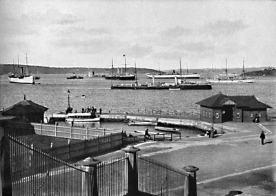 Man o War Stairs and Farm Cove, c1900 by Unbekannt