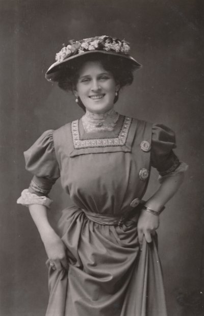 Miss Zena Dare by Unbekannt