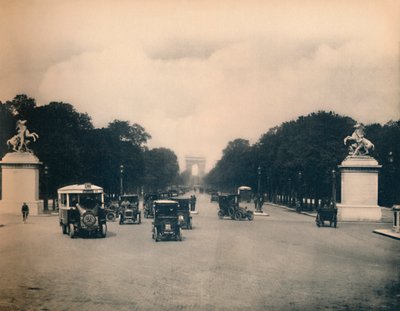 Paris - Avenue Des Champs-Elysées by Unbekannt