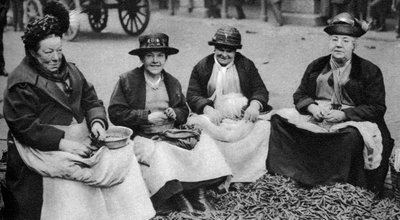Pea shelling in Covent Garden, London by Unbekannt