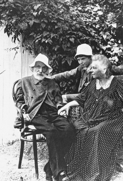 Pierre-Auguste and Aline Renoir, Les Collettes at Cagnes by Unbekannt