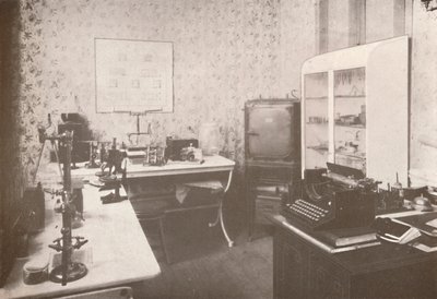 Police Bacteriological Laboratory by Unbekannt