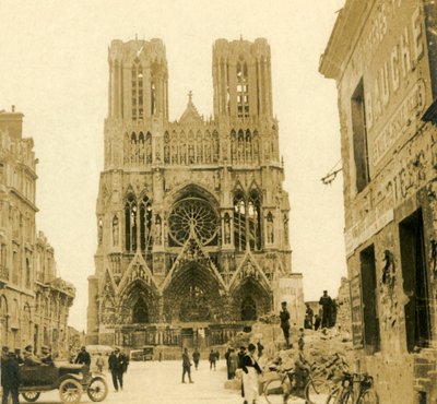 Reims Cathedral, Reims, northern France, c1914-c1918 by Unbekannt