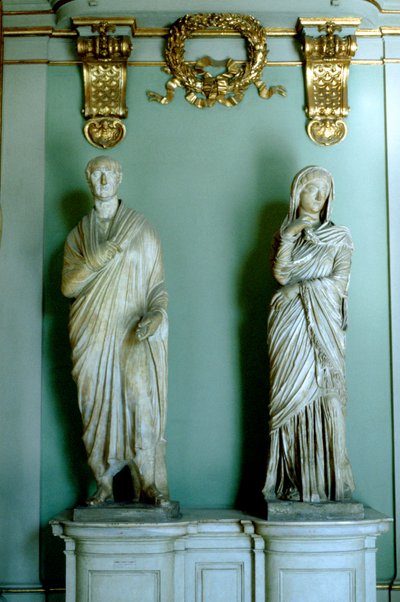 Roman Togas by Unbekannt