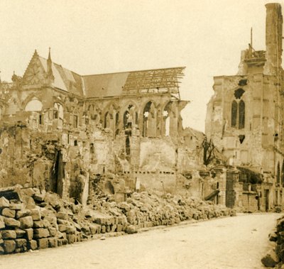 Soissons Cathedral, Soissons, northern France, c1914-c1918 by Unbekannt