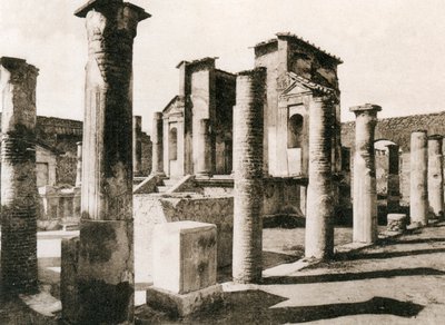 Temple of Isis, Pompeii, Italy by Unbekannt