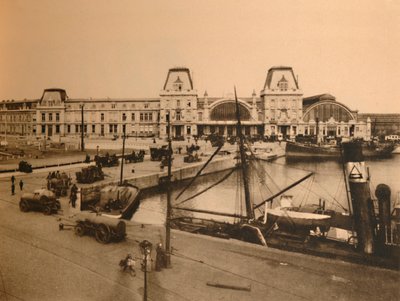 The Harbour Station by Unbekannt
