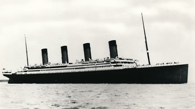 The RMS Titanic leaving Southampton, 10 April 1912 by Unbekannt
