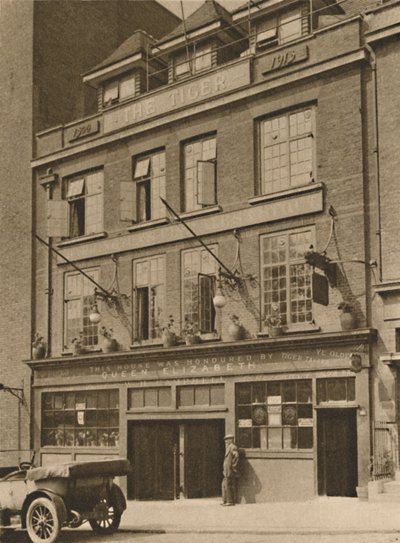 The Tiger Tavern on Tower Hill, c1935 by Unbekannt