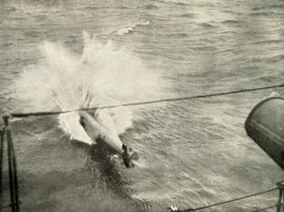 Torpedo Entering the Water, 1919 by Unbekannt