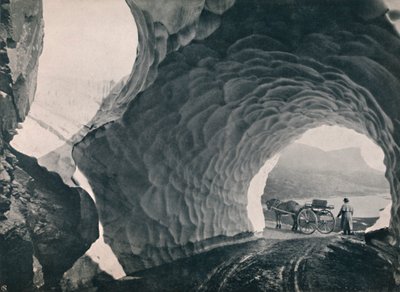 Tunnel through Snow, Hauklid Pass, 1914 by Unbekannt