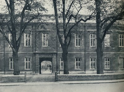 Upper School, Looking Through Into School Yard by Unbekannt