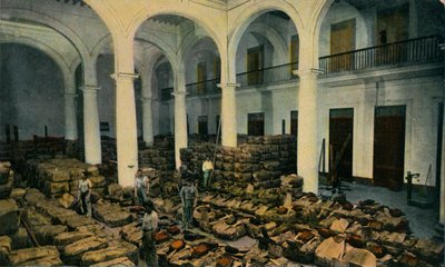Warehouse of Leaf Tobacco, Havana, Cuba by Unbekannt