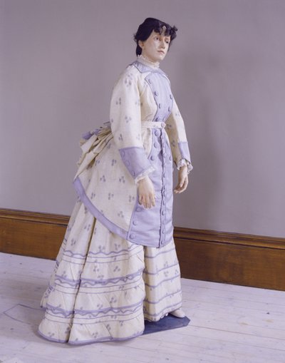 Bustle dress of warp-printed alpaca, c.1872-4 by Unbekannt