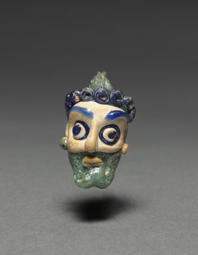 Head Pendant, 600-500 BC by Unbekannt