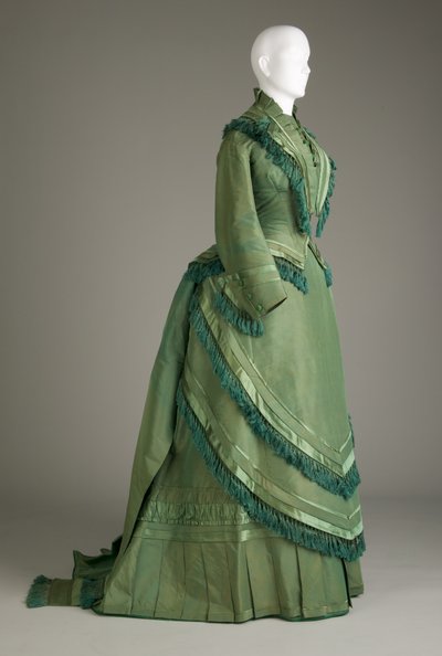 Wedding dress by Unknown artist