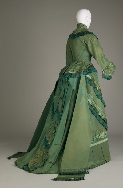 Wedding dress by Unknown artist
