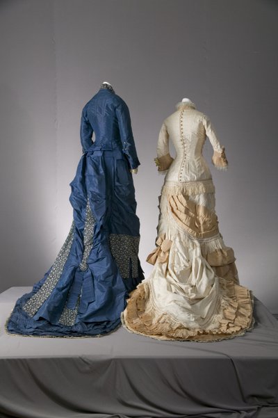 Wedding dress by Unknown artist